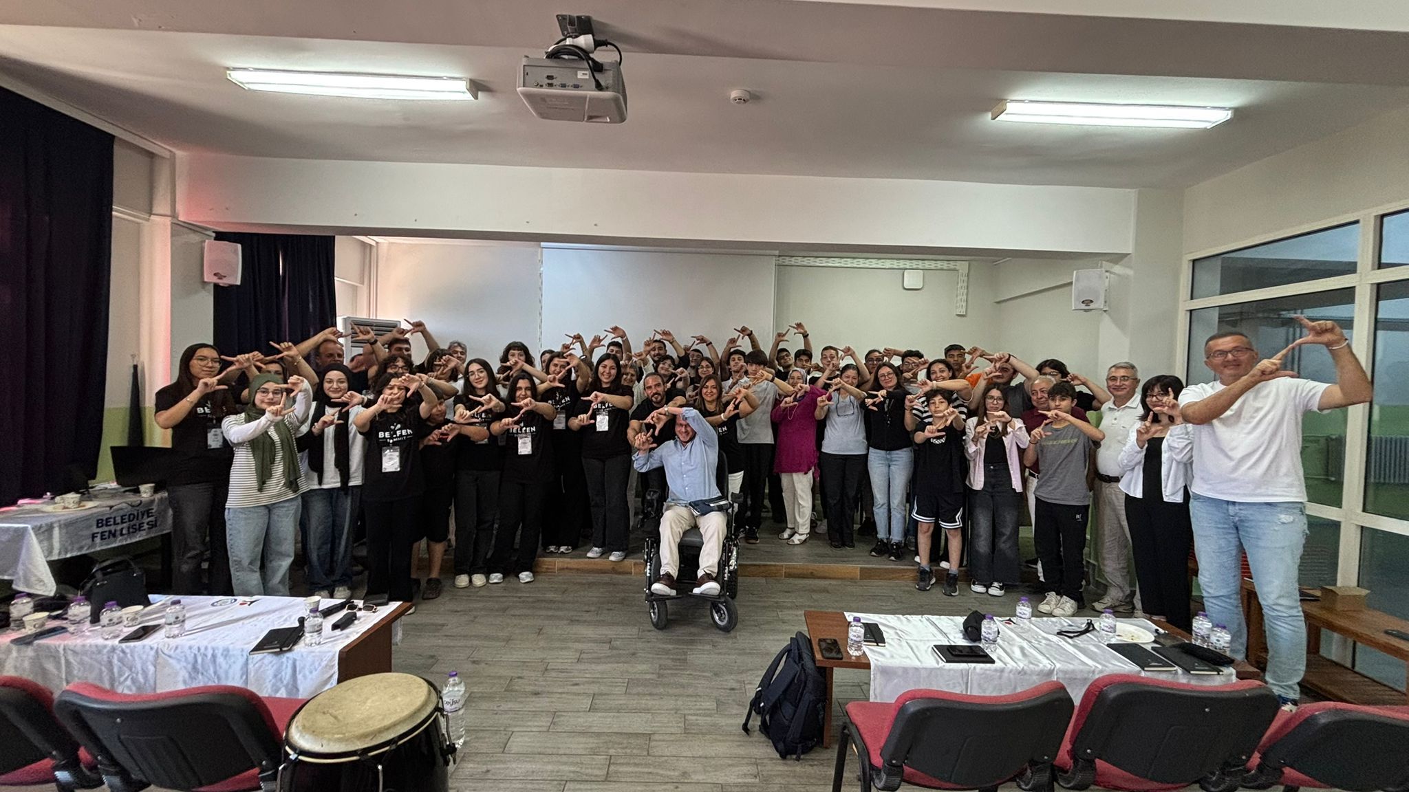 Burak Bora Anadolu Lisesi ve Fethiye Belediye Fen Lisesi’ndeydik; sadece konuşmadık, gerçekten bağ kurduk.